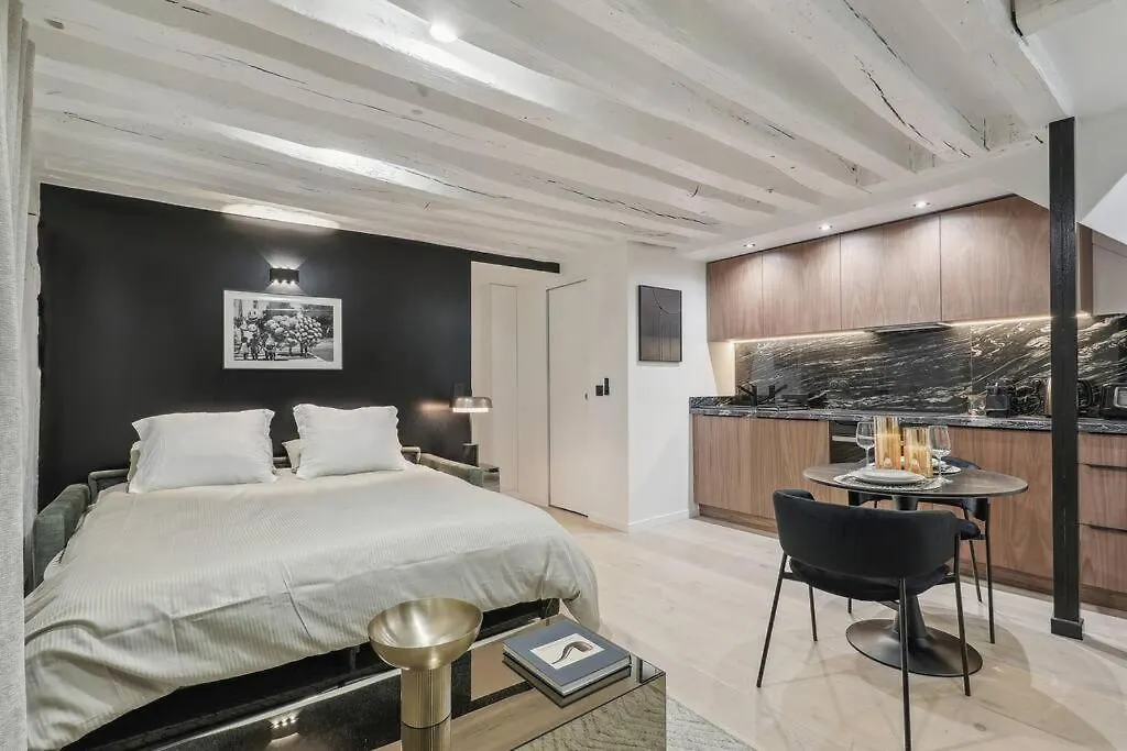 Apartment Duplex Quartier Du Louvre 75002