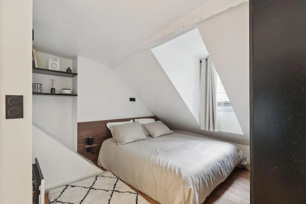 Apartment Duplex Quartier Du Louvre 75002 Paris